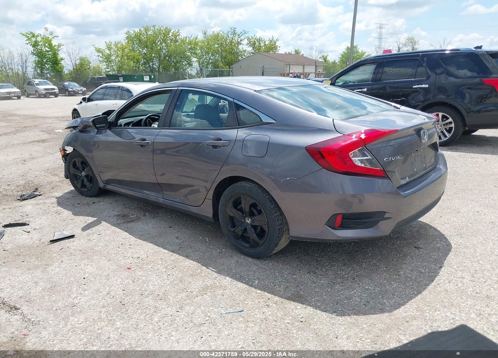 2017 HONDA CIVIC VIN: 19XFC2F58HE003585