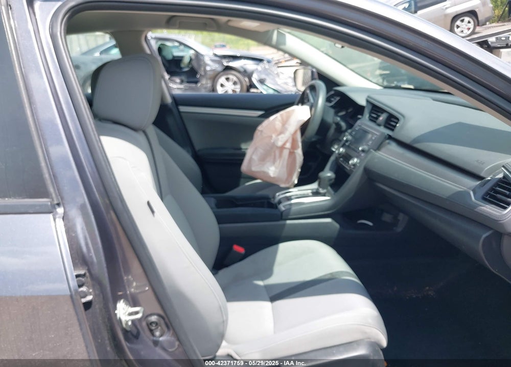 2017 HONDA CIVIC VIN: 19XFC2F58HE003585