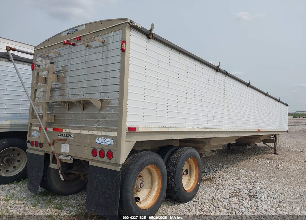 2002 WILSON TRAILER CO WILSON TRAILER VIN: 1W1MAF1A92A234701
