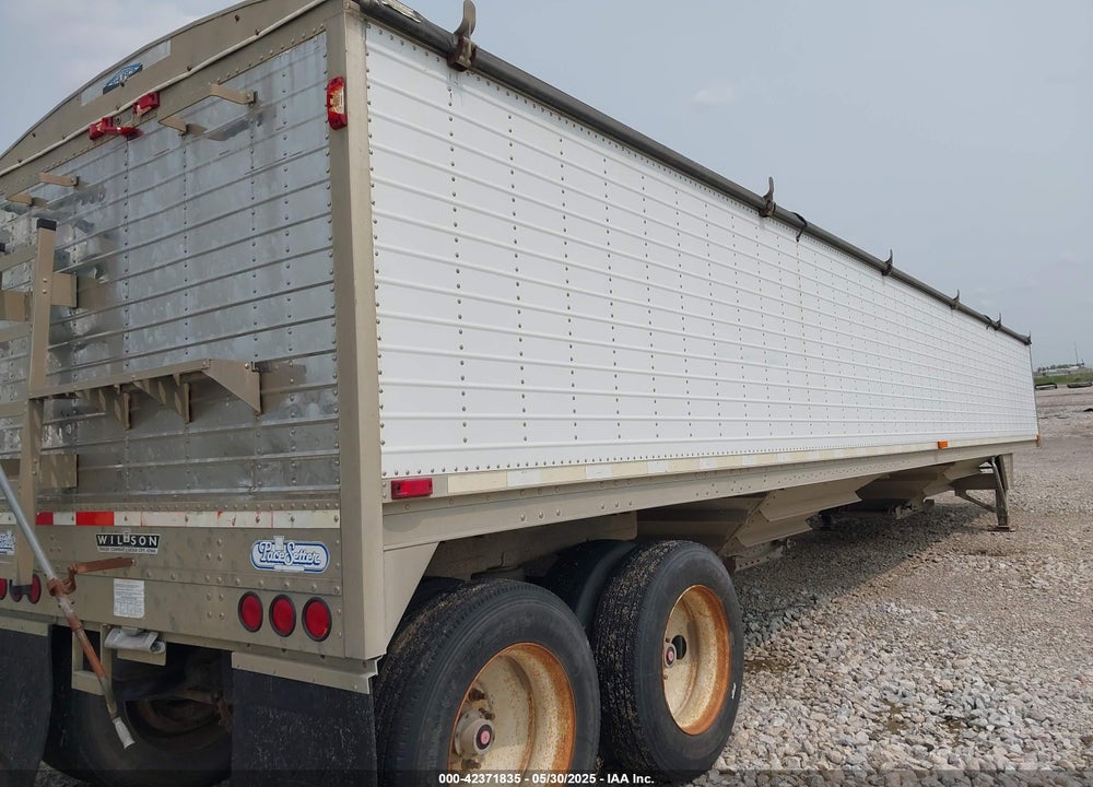 2002 WILSON TRAILER CO WILSON TRAILER VIN: 1W1MAF1A92A234701