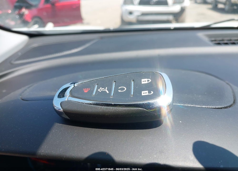 2018 CHEVROLET EQUINOX VIN: 2GNAXMEV4J6266598
