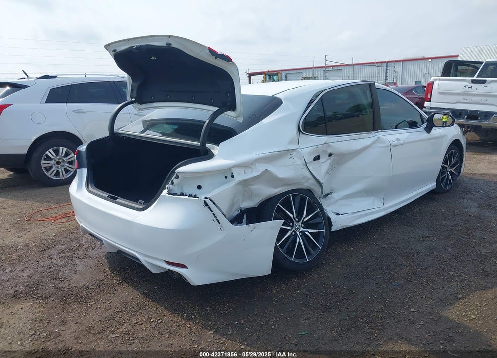 2021 TOYOTA CAMRY VIN: 4T1G11AK2MU429247