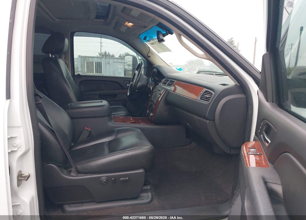 2014 CHEVROLET SILVERADO 3500HD LTZ VIN: 1GC4K1C8XEF137759
