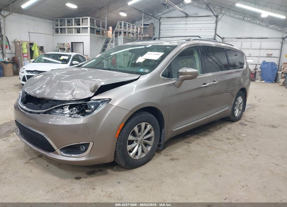 2017 CHRYSLER PACIFICA VIN: 2C4RC1BG5HR795448