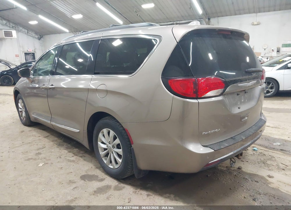 2017 CHRYSLER PACIFICA VIN: 2C4RC1BG5HR795448