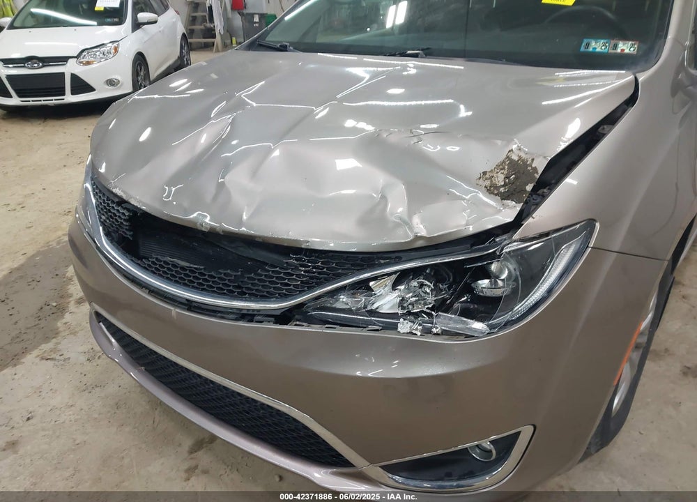 2017 CHRYSLER PACIFICA VIN: 2C4RC1BG5HR795448
