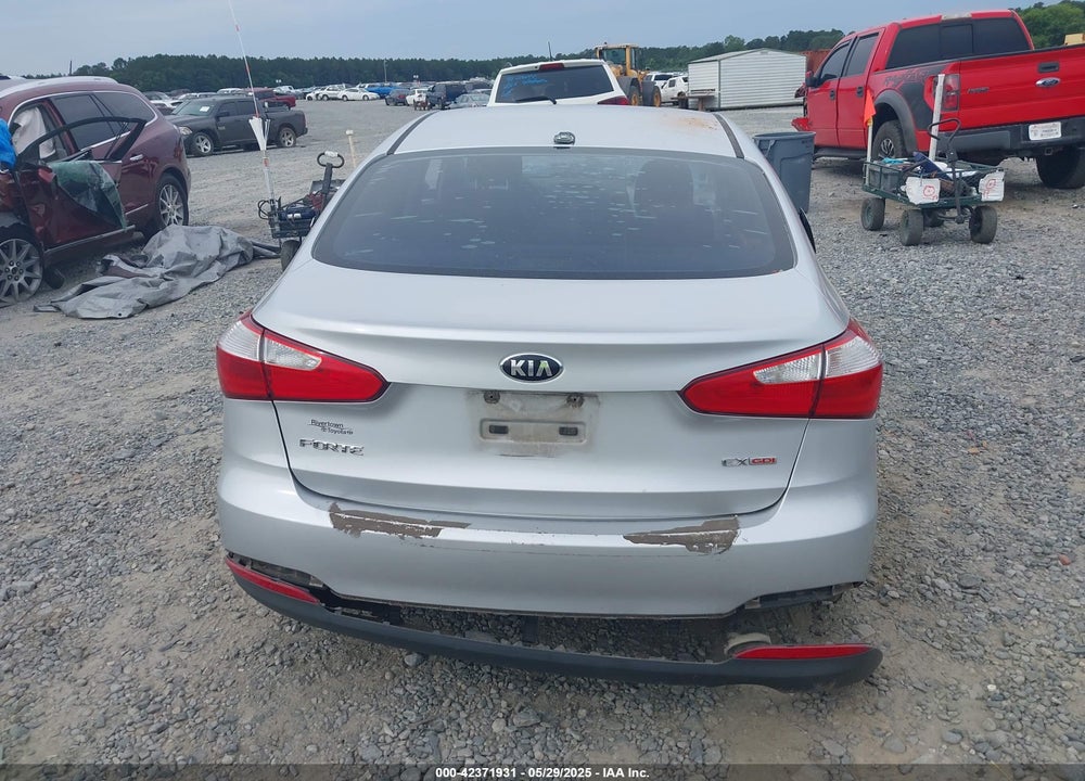 2015 KIA FORTE VIN: KNAFX4A81F5379195