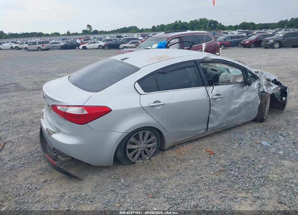 2015 KIA FORTE VIN: KNAFX4A81F5379195