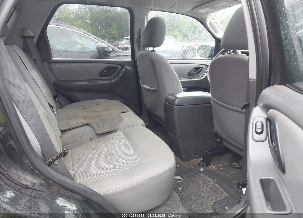 2007 FORD ESCAPE VIN: 1FMYU03187KA54507