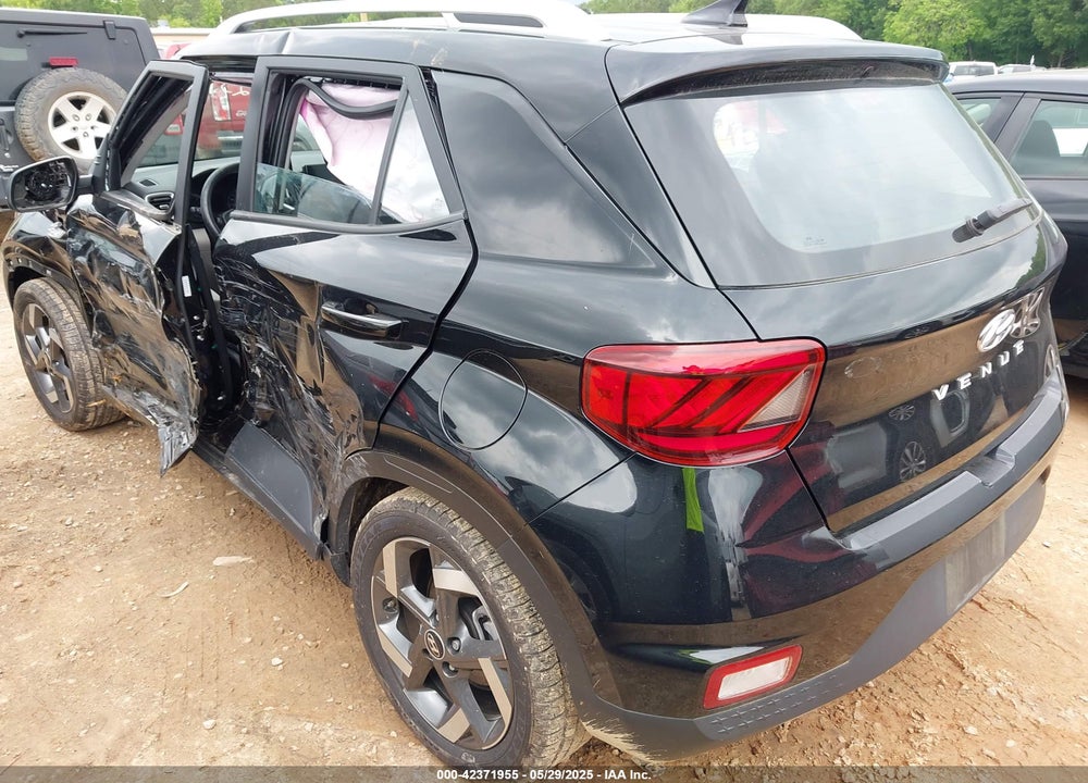 2021 HYUNDAI VENUE VIN: KMHRC8A32MU117899