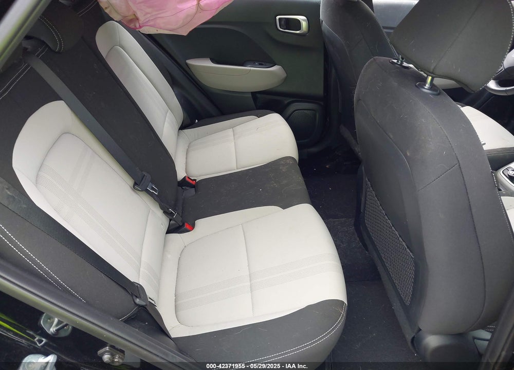 2021 HYUNDAI VENUE VIN: KMHRC8A32MU117899