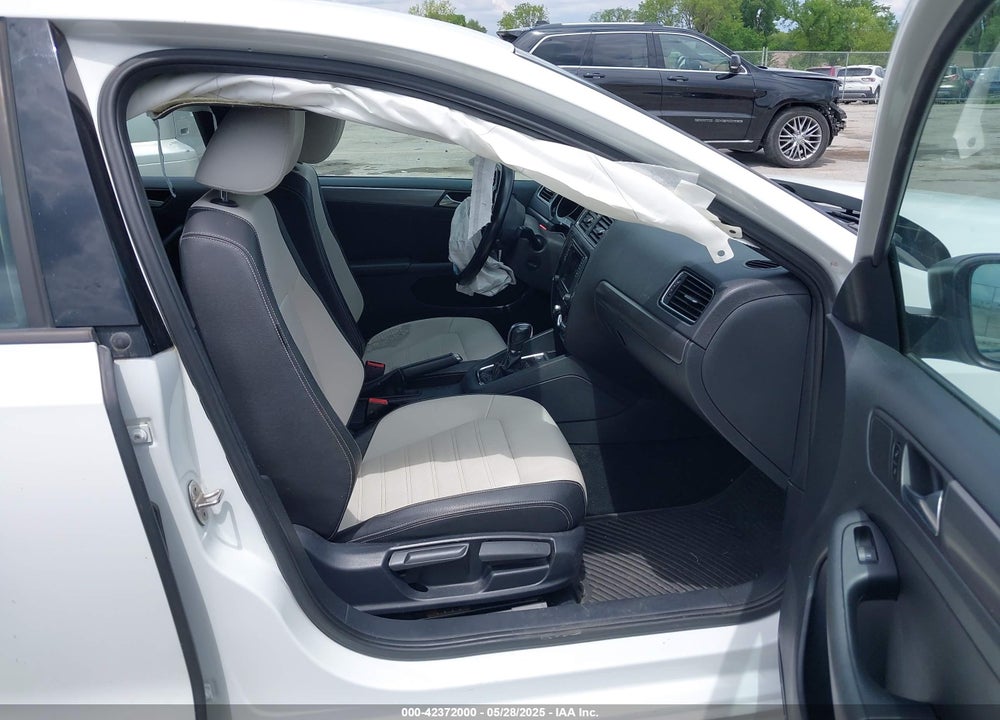 2016 VOLKSWAGEN JETTA 1.8T SPORT VIN: 3VWD17AJ8GM396312