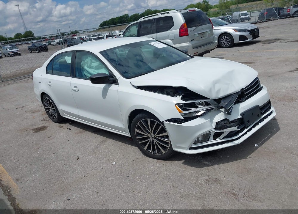 2016 VOLKSWAGEN JETTA 1.8T SPORT VIN: 3VWD17AJ8GM396312