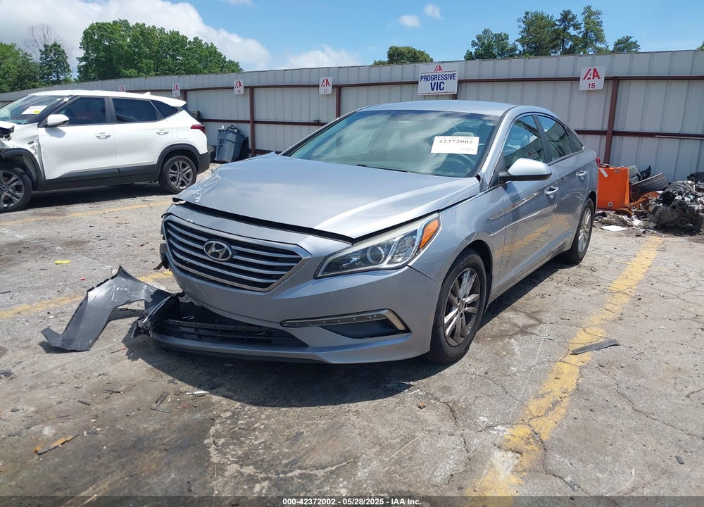 2015 HYUNDAI SONATA VIN: 5NPE24AF6FH212231