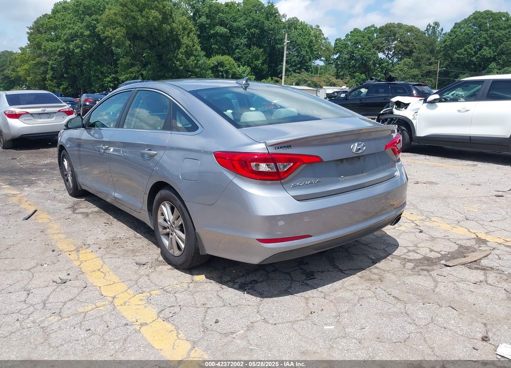 2015 HYUNDAI SONATA VIN: 5NPE24AF6FH212231