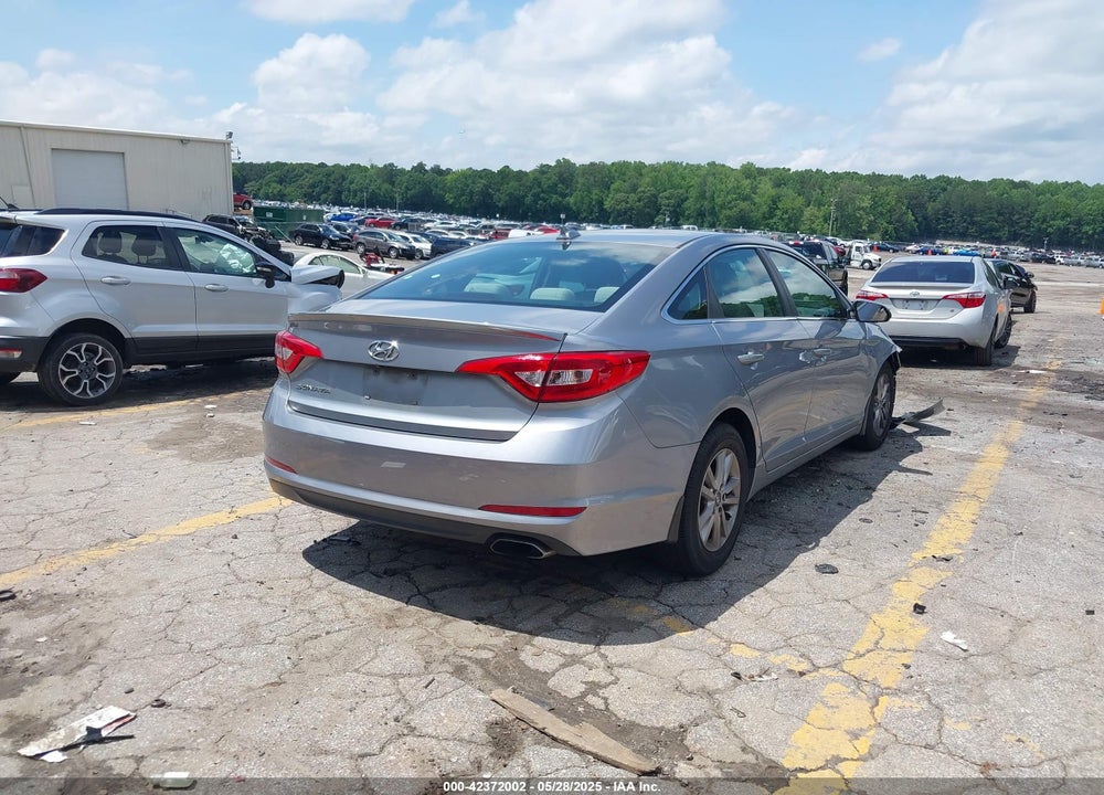2015 HYUNDAI SONATA VIN: 5NPE24AF6FH212231