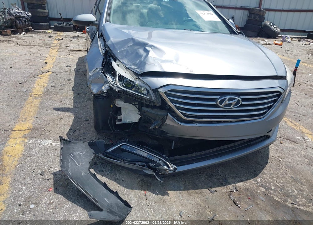 2015 HYUNDAI SONATA VIN: 5NPE24AF6FH212231