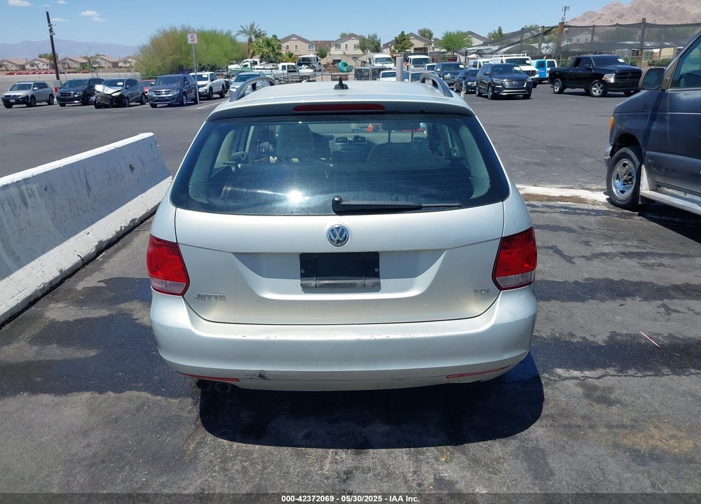 2011 VOLKSWAGEN JETTA VIN: 3VWPL8AJ2BM678547