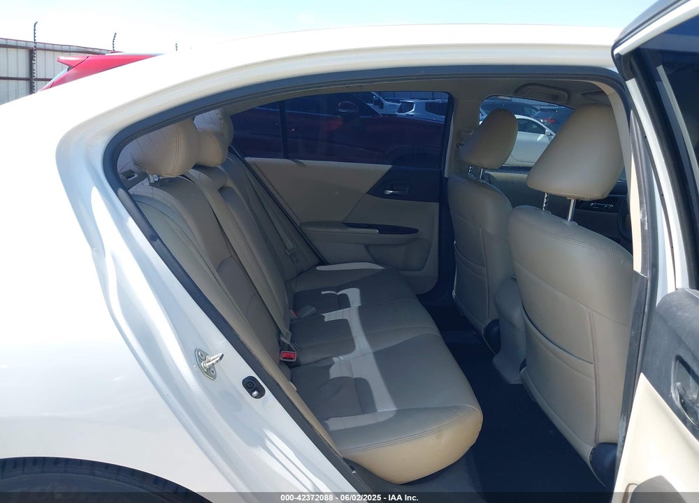 2015 HONDA ACCORD VIN: 1HGCR2F35FA055435