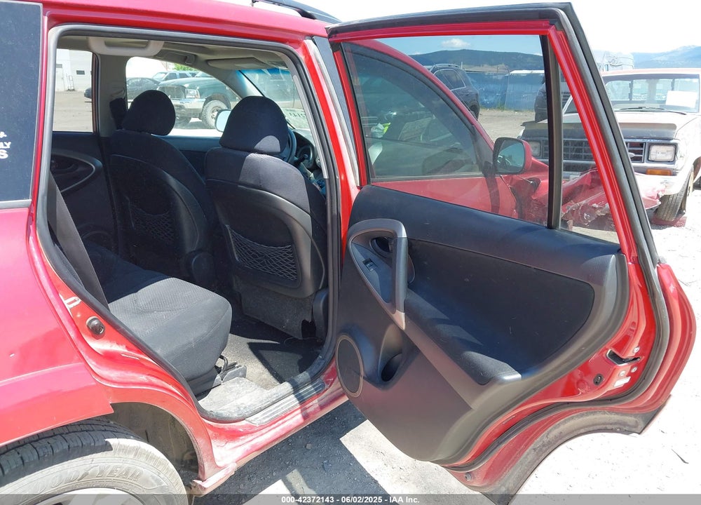 2006 TOYOTA RAV4 VIN: JTMBD32V966002097