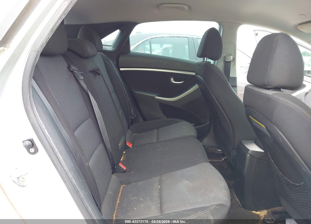 2014 HYUNDAI ELANTRA GT VIN: KMHD35LH7EU205429