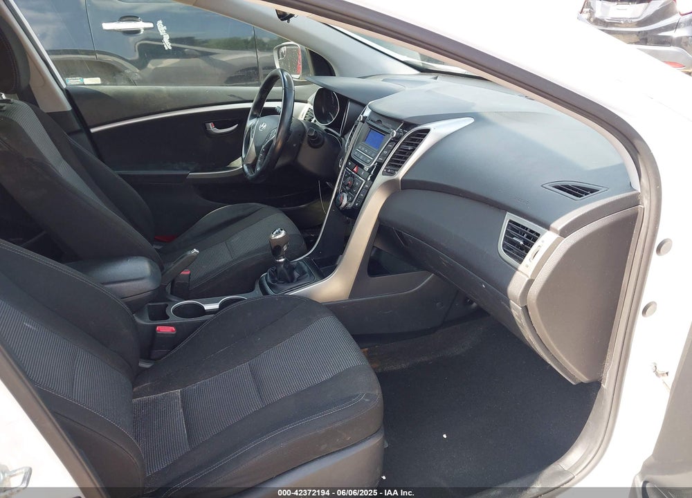 2016 HYUNDAI ELANTRA GT VIN: KMHD35LH3GU254968