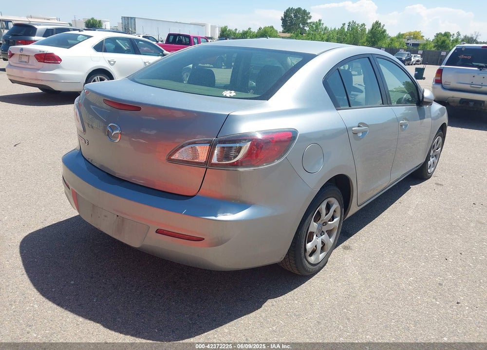 2013 MAZDA MAZDA3 VIN: JM1BL1TG1D1832624