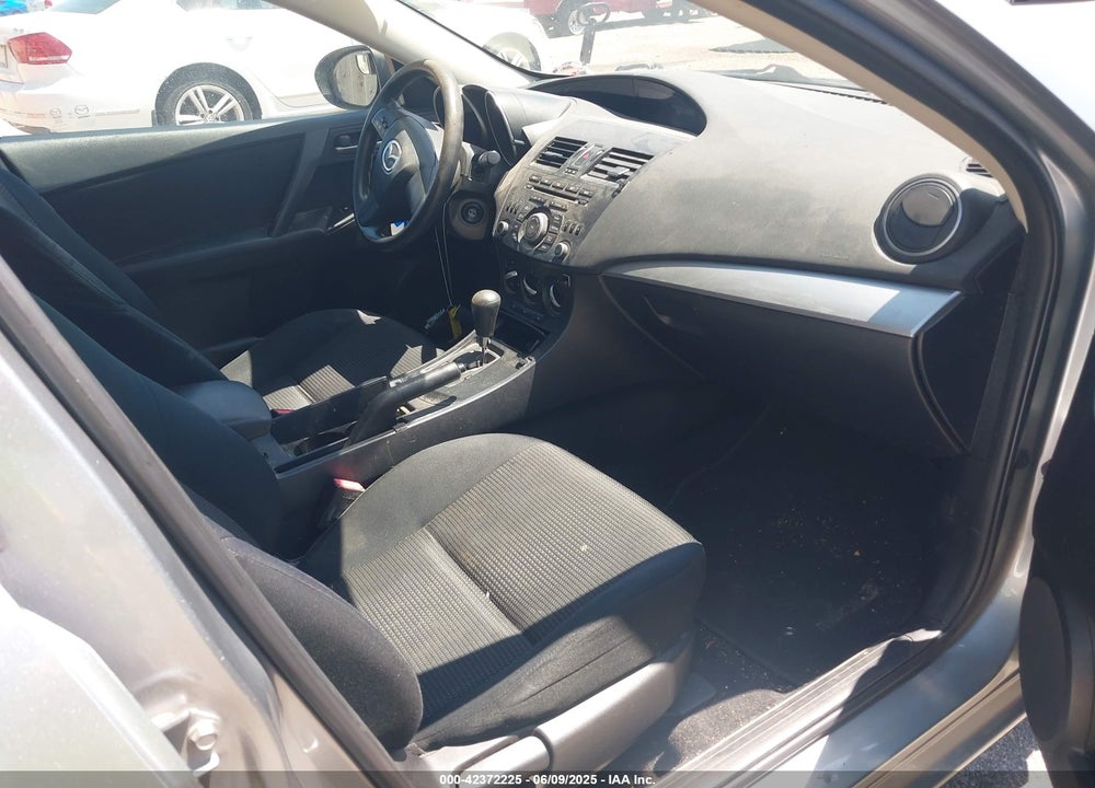 2013 MAZDA MAZDA3 VIN: JM1BL1TG1D1832624