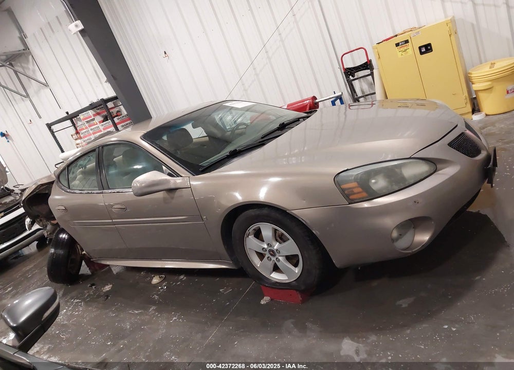 2006 PONTIAC GRAND PRIX VIN: 2G2WP552061287516