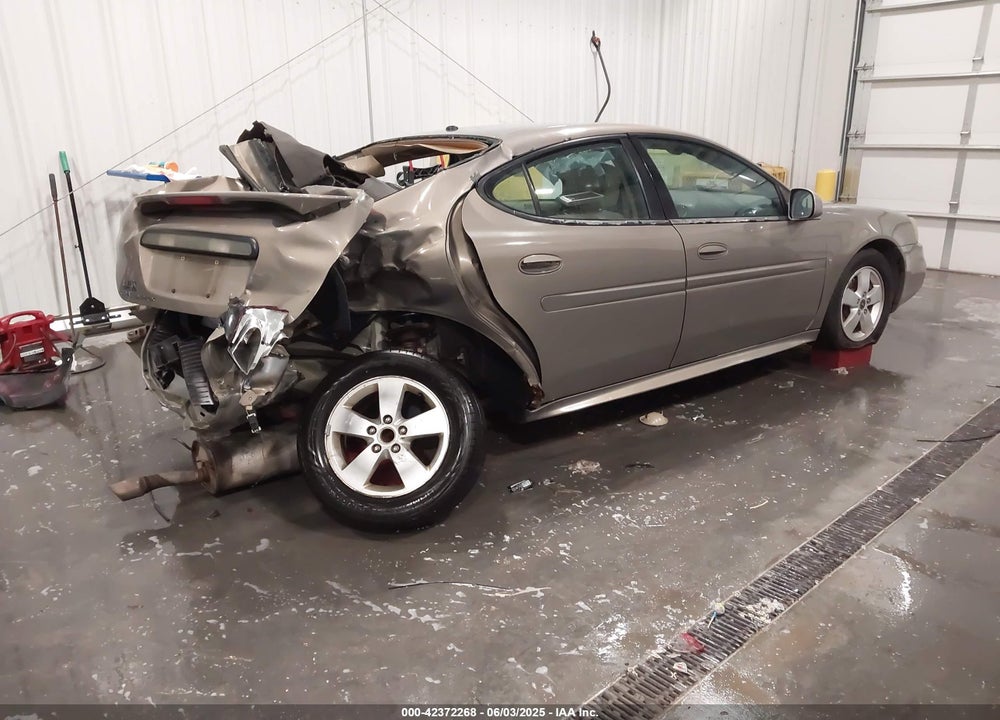 2006 PONTIAC GRAND PRIX VIN: 2G2WP552061287516