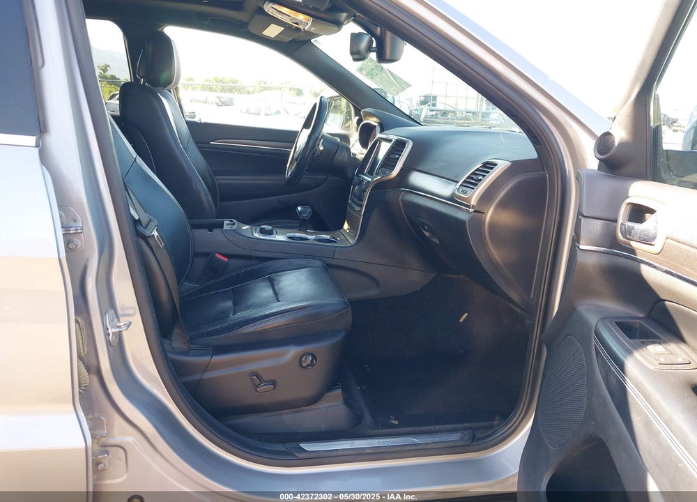 2015 JEEP GRAND CHEROKEE VIN: 1C4RJFBG9FC216485