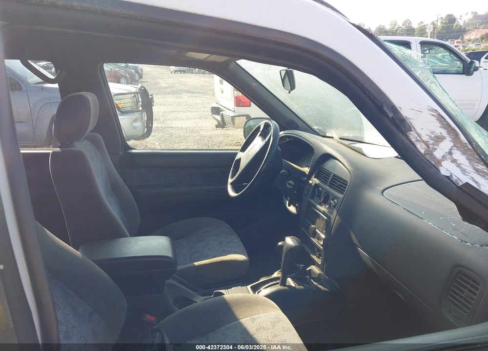 2000 NISSAN PATHFINDER LE/SE/XE VIN: JN8AR07Y4YW417611