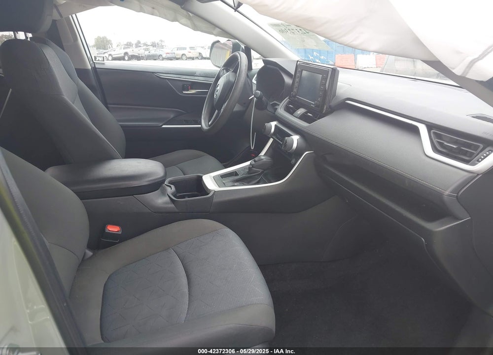 2022 TOYOTA RAV4 XLE VIN: 2T3W1RFV9NW190379