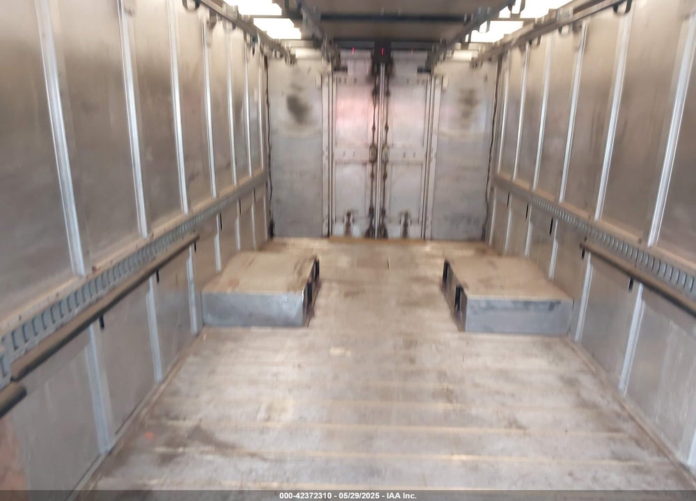 2011 FREIGHTLINER CHASSIS M LINE WALK-IN VAN VIN: 4UZAAPDUXBCBB7622
