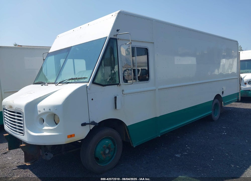 2011 FREIGHTLINER CHASSIS M LINE WALK-IN VAN VIN: 4UZAAPDUXBCBB7622