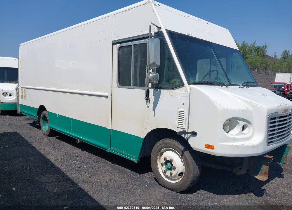 2011 FREIGHTLINER CHASSIS M LINE WALK-IN VAN VIN: 4UZAAPDUXBCBB7622