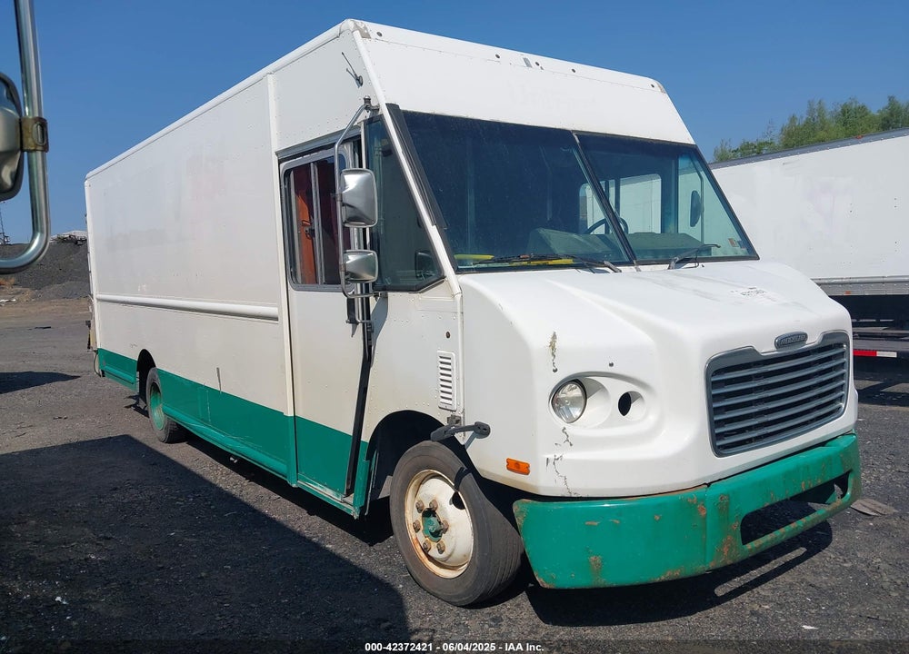 2013 FREIGHTLINER CHASSIS M LINE WALK-IN VAN VIN: 4UZAAPDU1DCFB9015