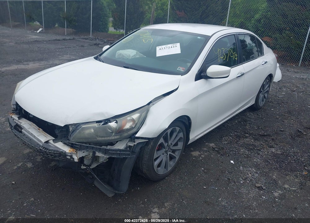2015 HONDA ACCORD VIN: 1HGCR2F50FA215268