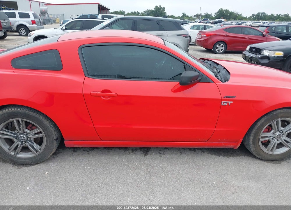 2014 FORD MUSTANG V6 VIN: 1ZVBP8AM0E5288095