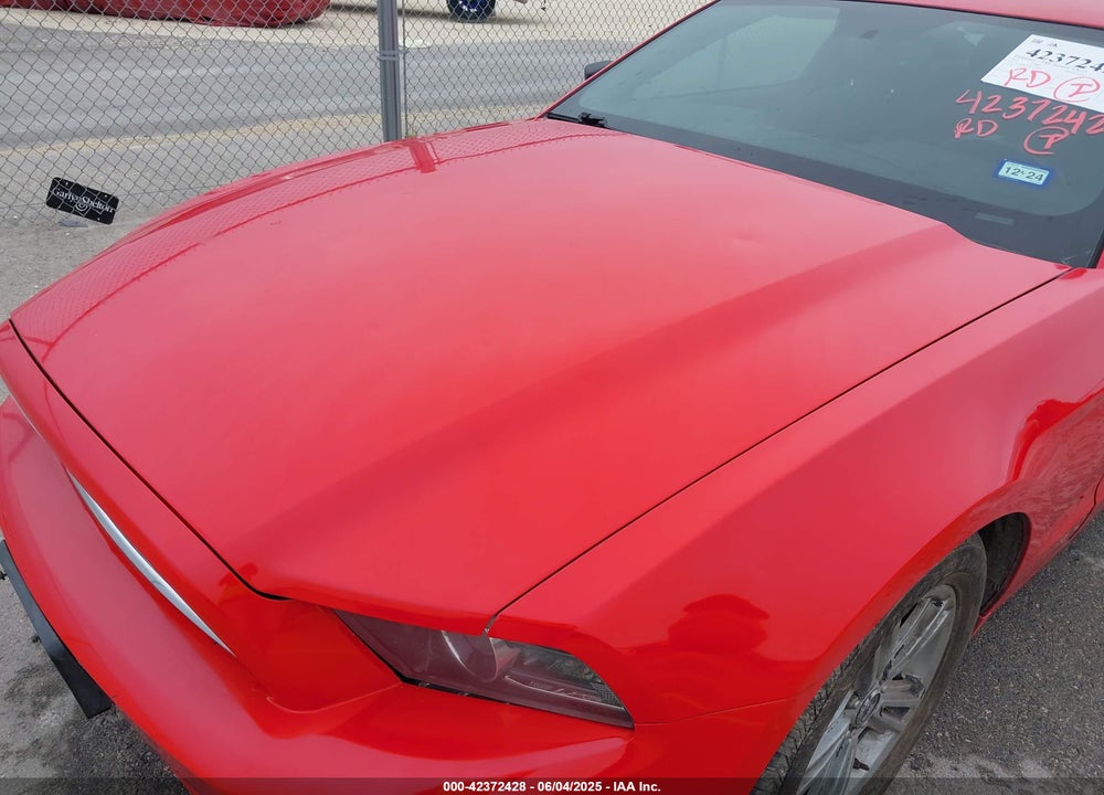 2014 FORD MUSTANG V6 VIN: 1ZVBP8AM0E5288095