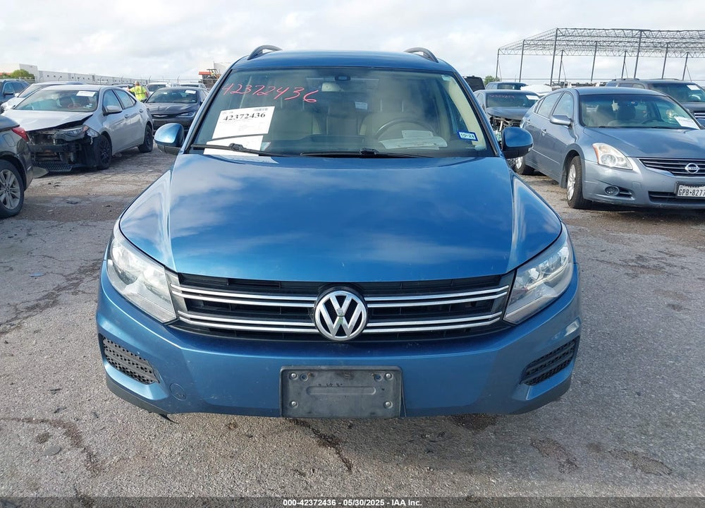 2017 VOLKSWAGEN TIGUAN VIN: WVGAV7AX6HW503871