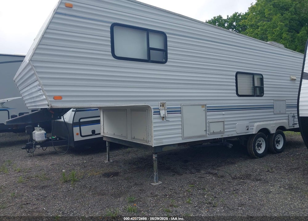 2001 OTHER --- VIN: 1UJCJ02M415L50097