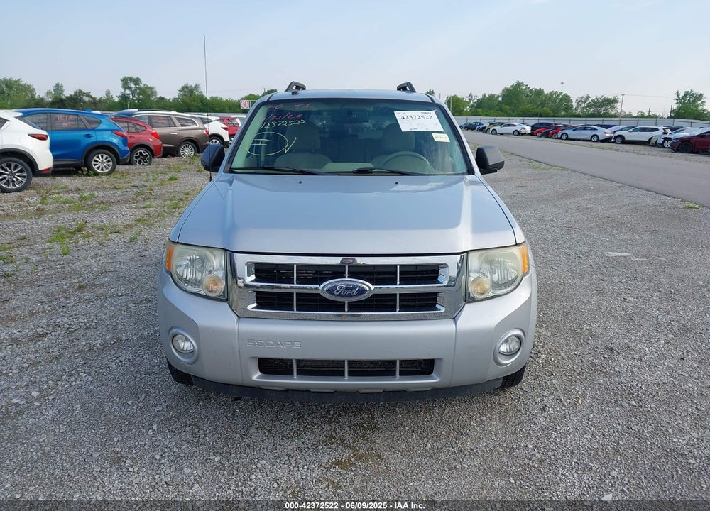 2008 FORD ESCAPE VIN: 1FMCU93128KC01646