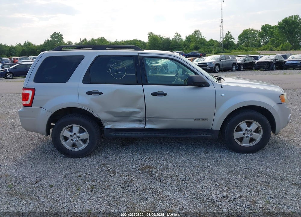 2008 FORD ESCAPE VIN: 1FMCU93128KC01646