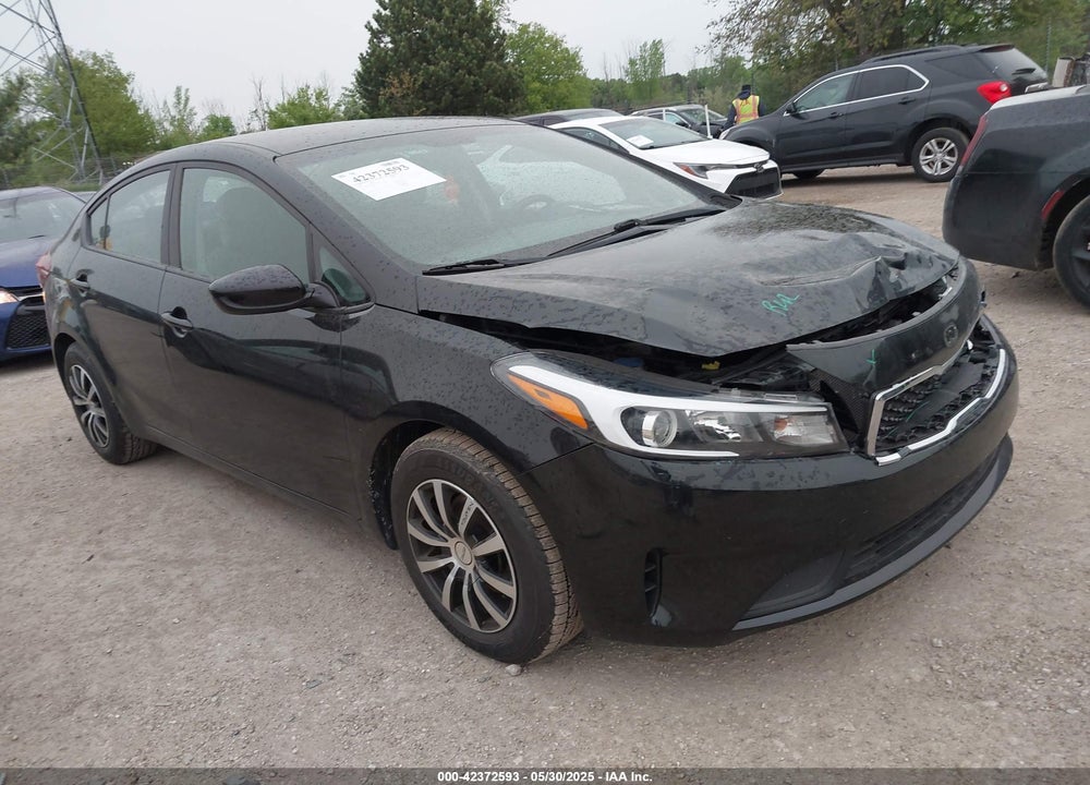 2017 KIA FORTE VIN: 3KPFK4A79HE127596