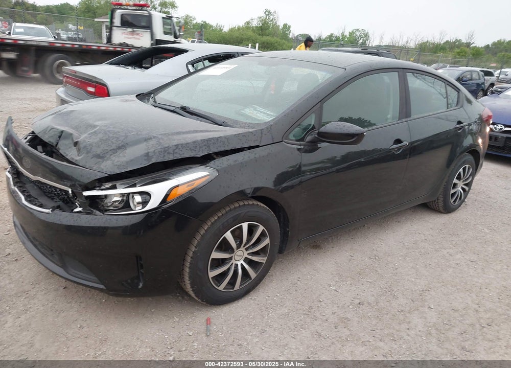 2017 KIA FORTE VIN: 3KPFK4A79HE127596