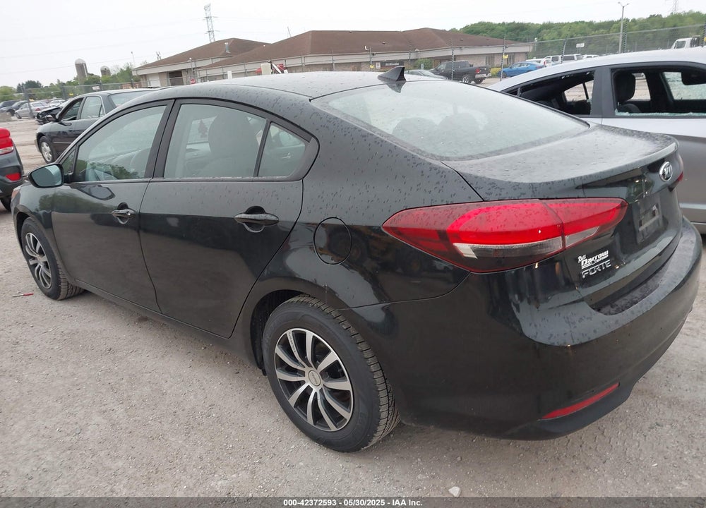 2017 KIA FORTE VIN: 3KPFK4A79HE127596