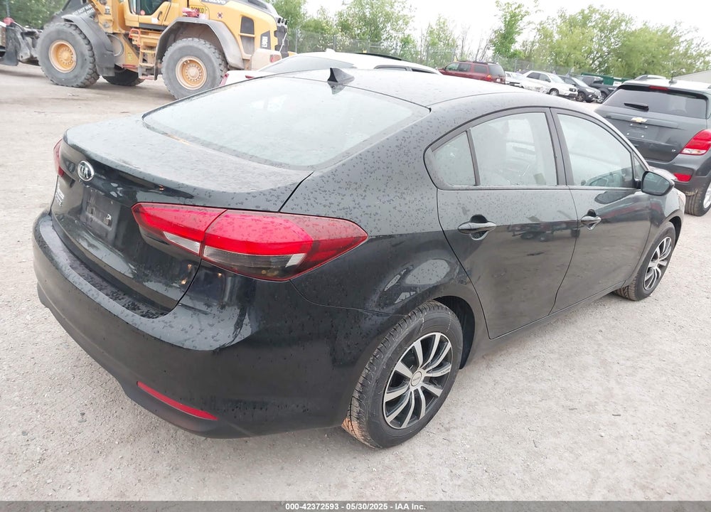 2017 KIA FORTE VIN: 3KPFK4A79HE127596