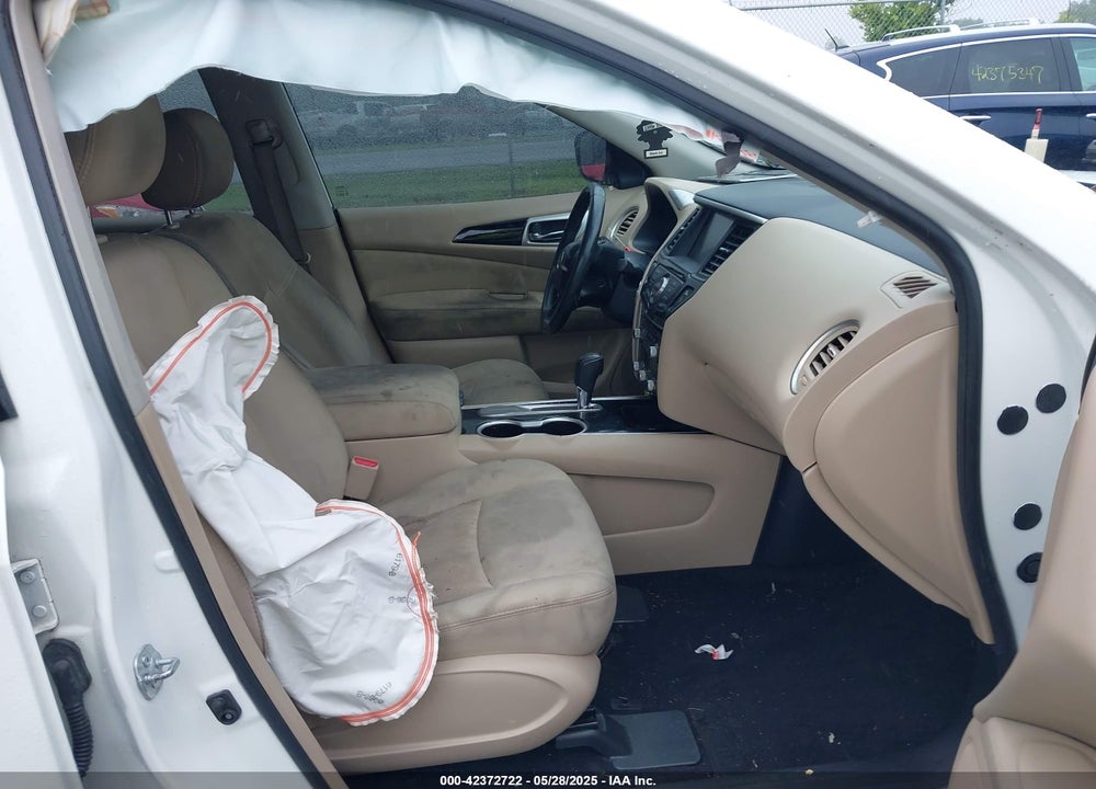 2017 NISSAN PATHFINDER VIN: 5N1DR2MN3HC625541