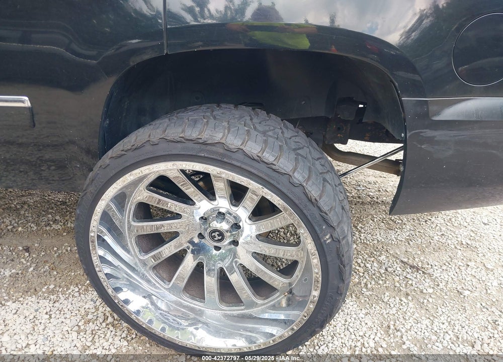 2007 CHEVROLET TAHOE LTZ VIN: 1GNFK13067R331734